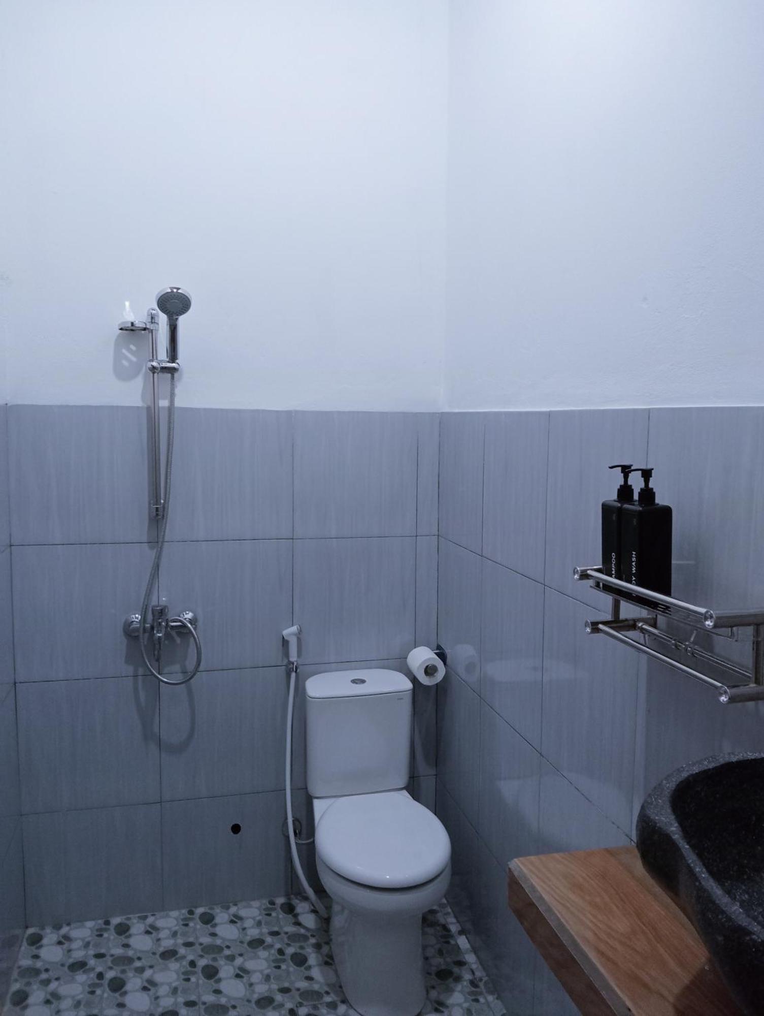 Jepun Homestay Lemukih Singaraja Exterior foto