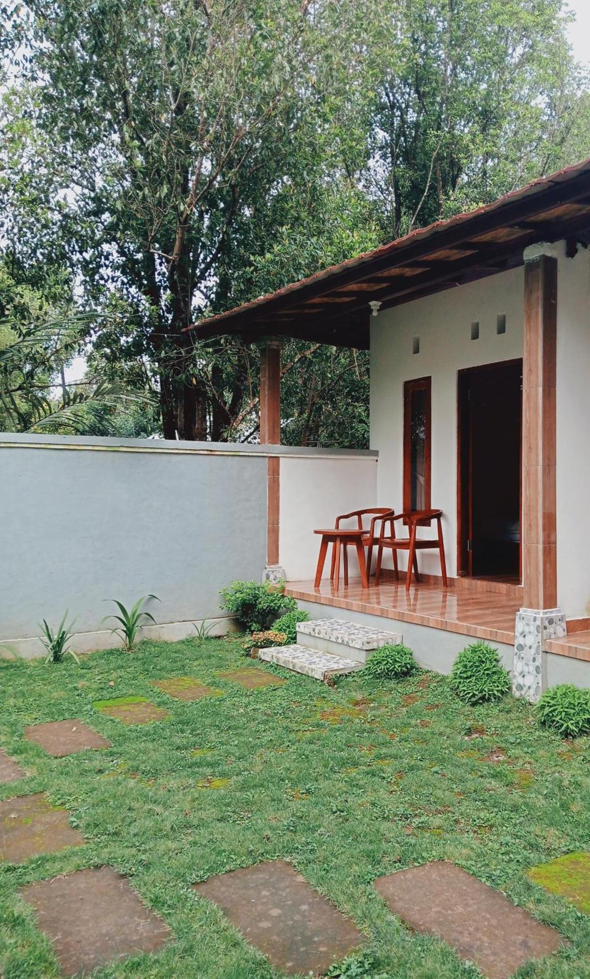 Jepun Homestay Lemukih Singaraja Exterior foto