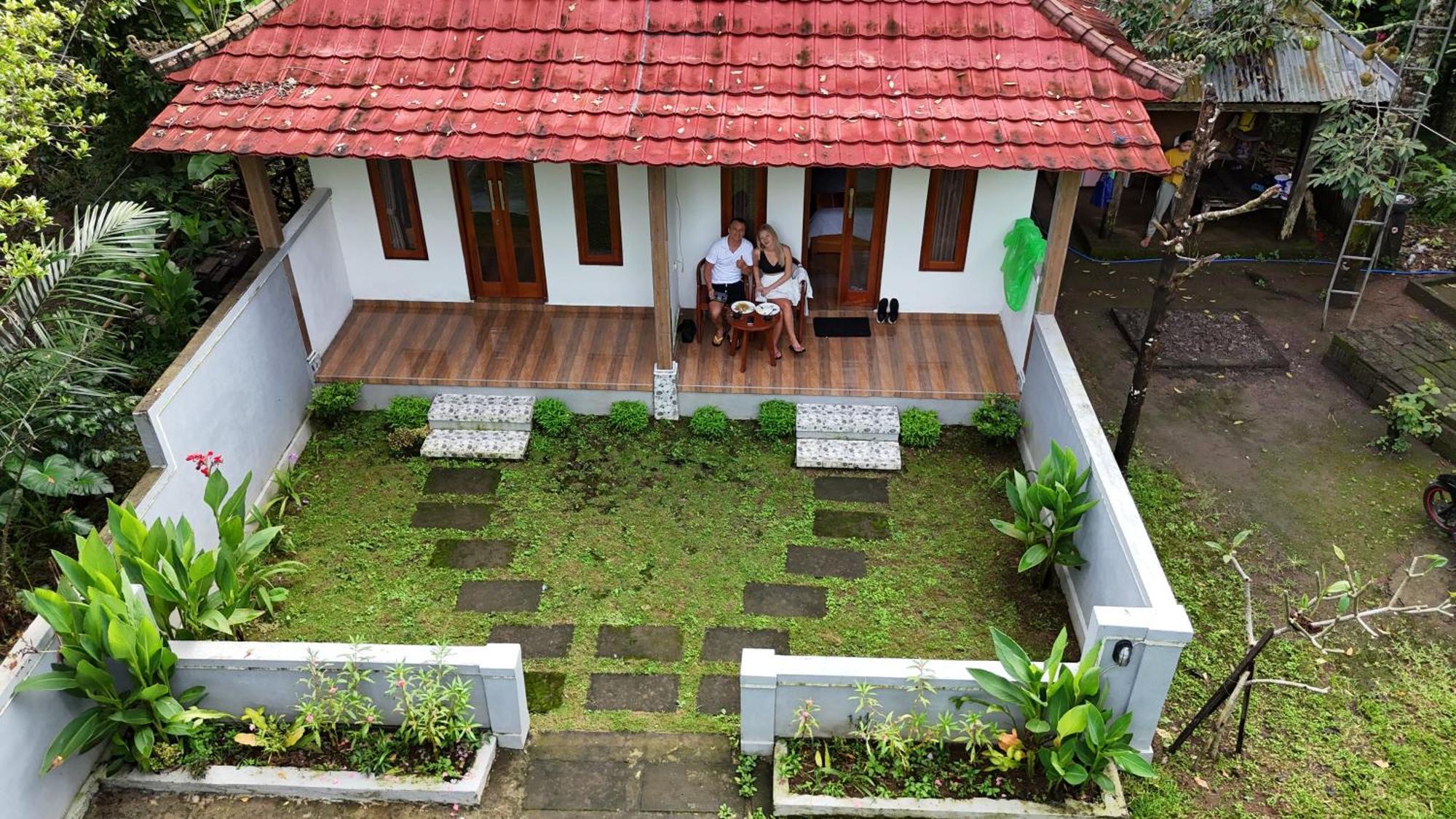 Jepun Homestay Lemukih Singaraja Exterior foto